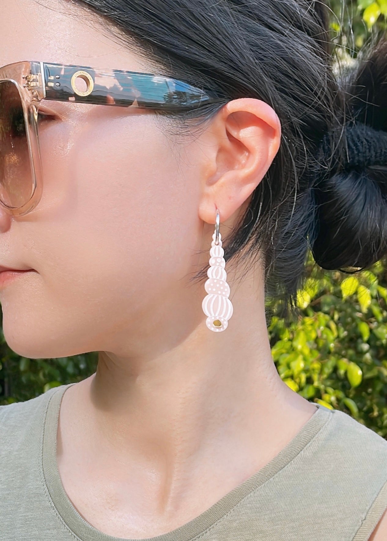 Auger Shell Hoops (Pale Pink)