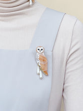Load image into Gallery viewer, Barn Owl Brooch